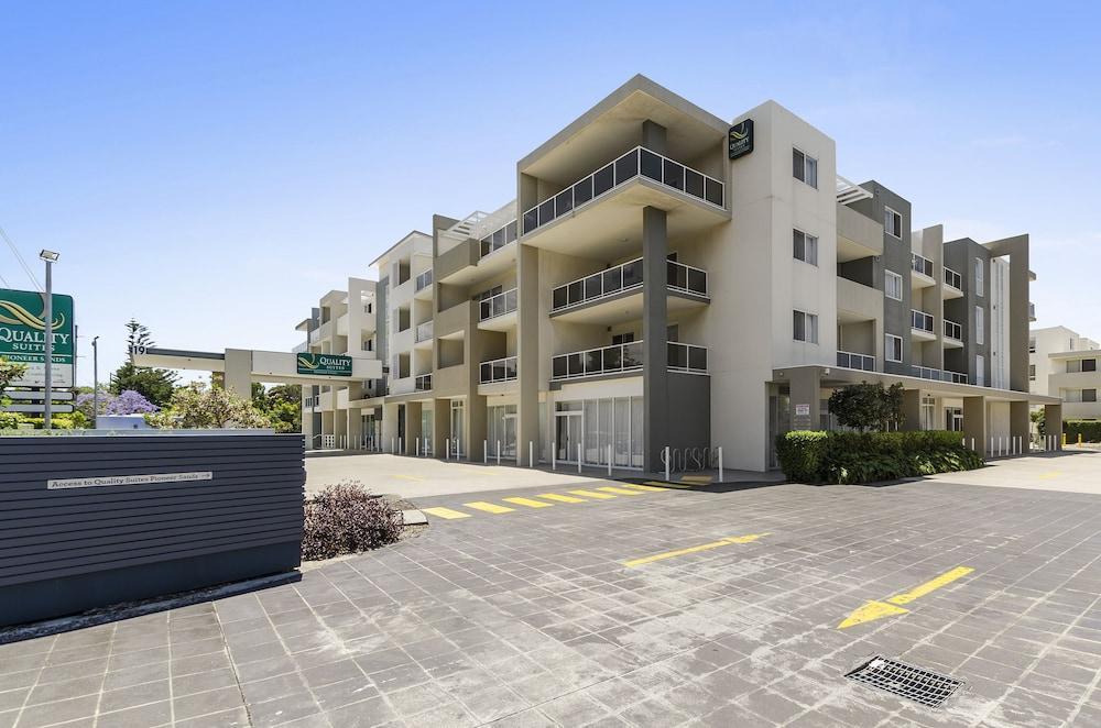 Quality Suites Pioneer Sands Wollongong Ngoại thất bức ảnh