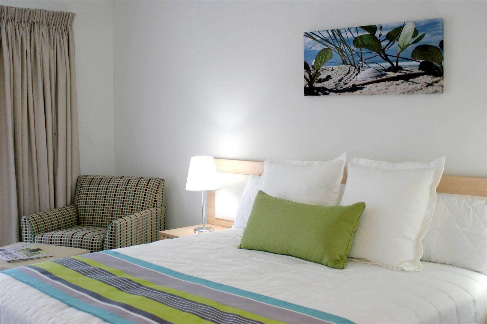 Quality Suites Pioneer Sands Wollongong Ngoại thất bức ảnh