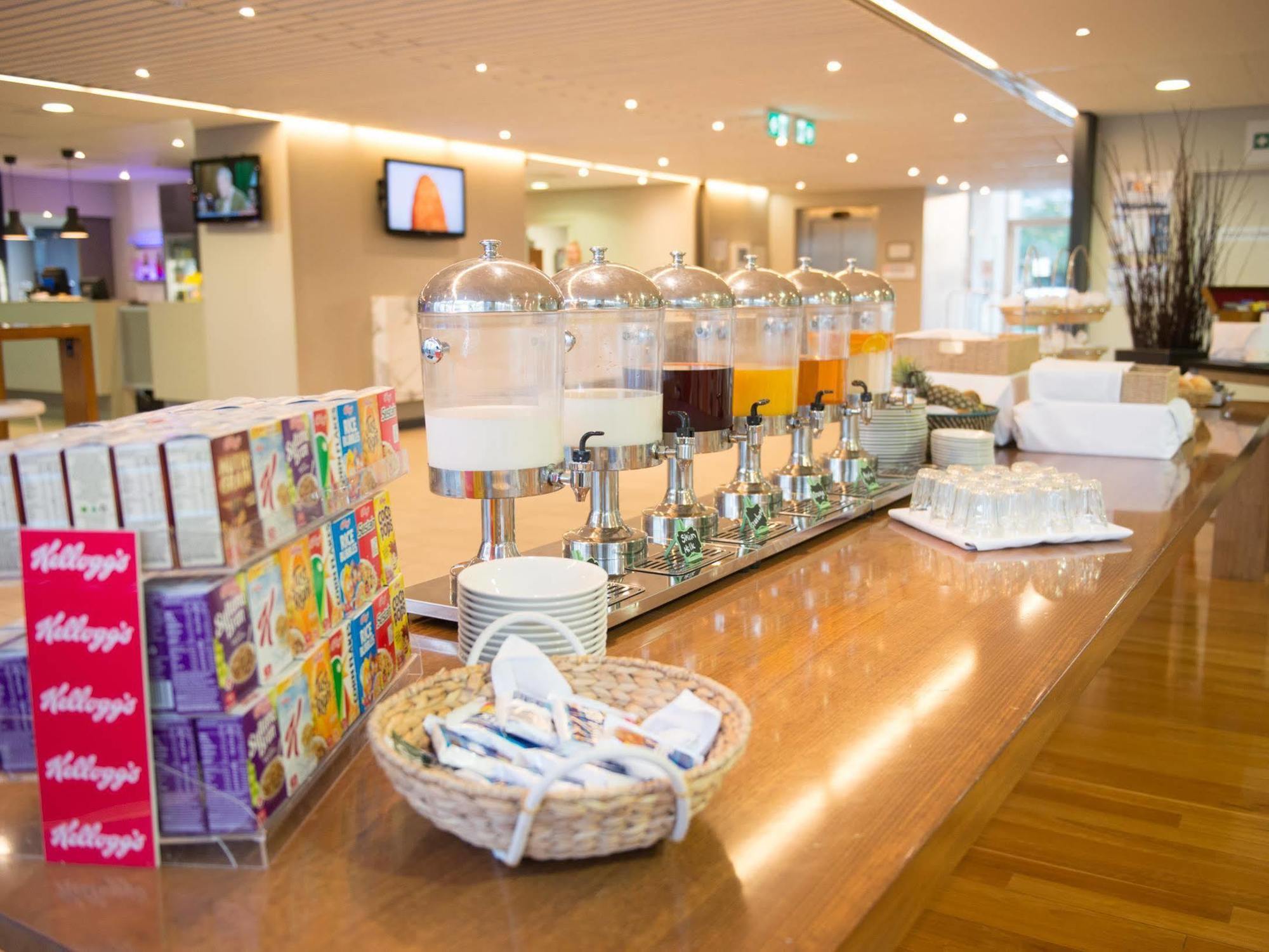 Quality Suites Pioneer Sands Wollongong Ngoại thất bức ảnh