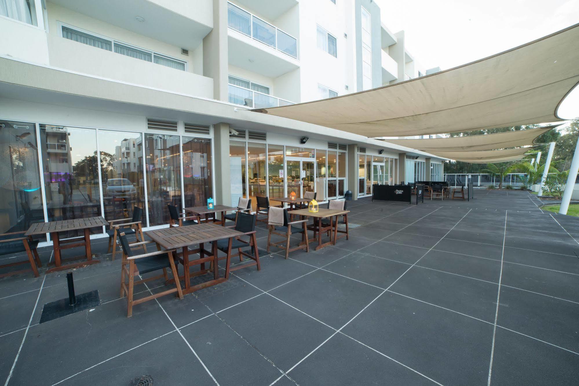 Quality Suites Pioneer Sands Wollongong Ngoại thất bức ảnh