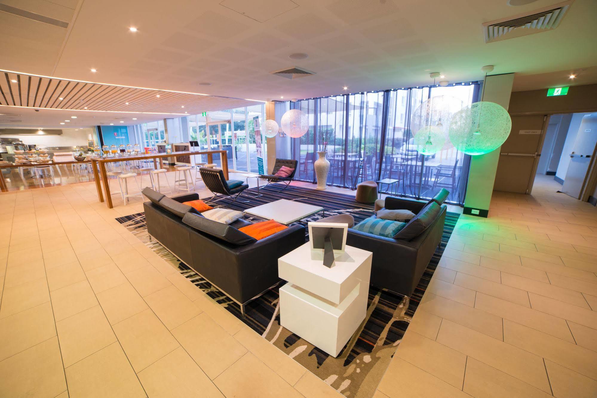 Quality Suites Pioneer Sands Wollongong Ngoại thất bức ảnh