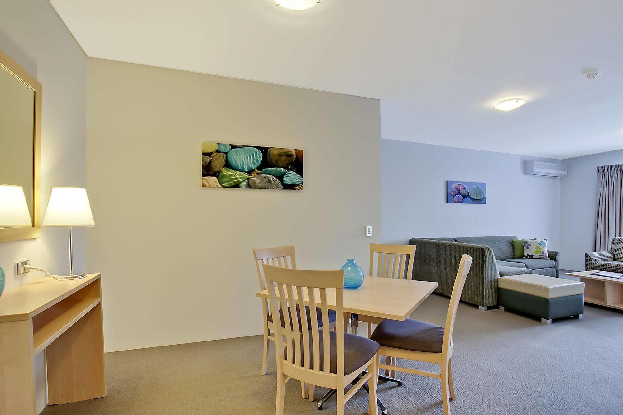 Quality Suites Pioneer Sands Wollongong Ngoại thất bức ảnh